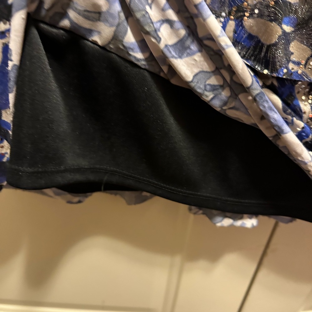 DONATED ❌Dressbarn, Sequin Tiered Blouse, Sz 2X - Picture 5 of 8